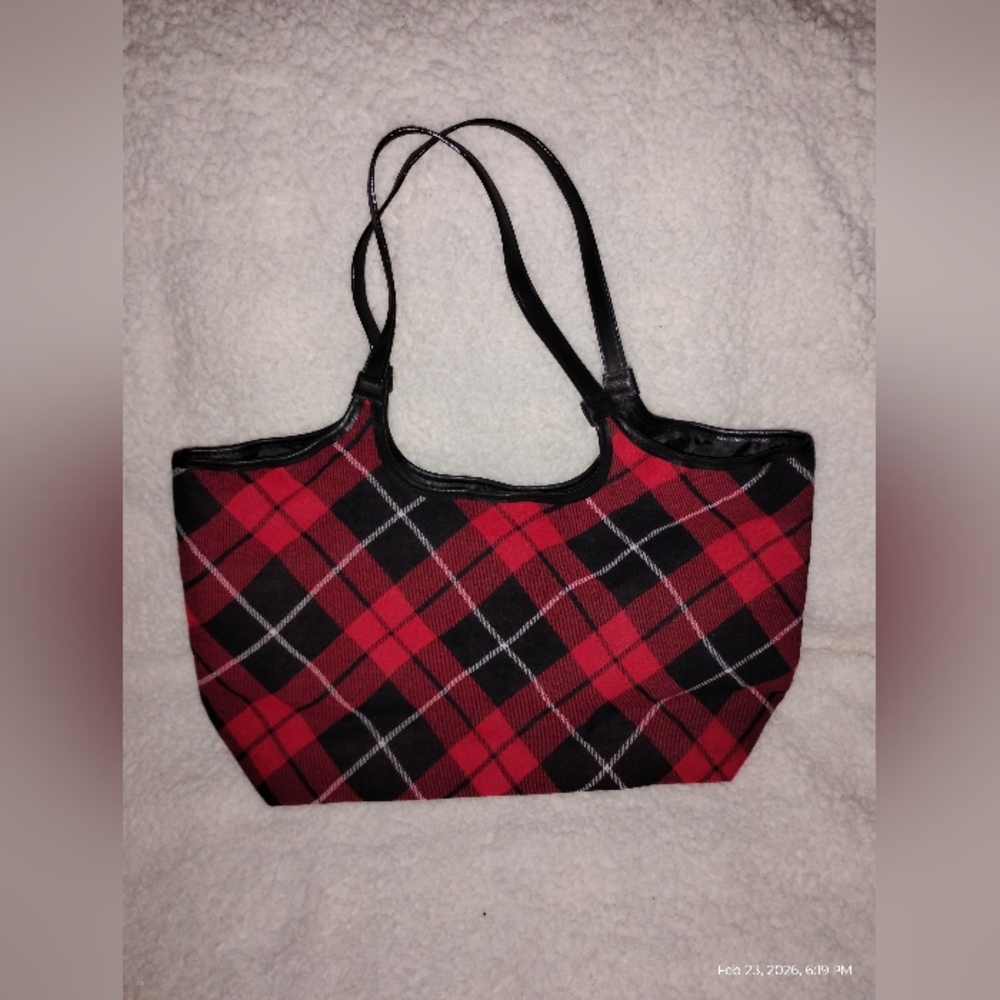 VICTORIA'S SECRET: RED PLAID TOTE - Picture 2 of 7